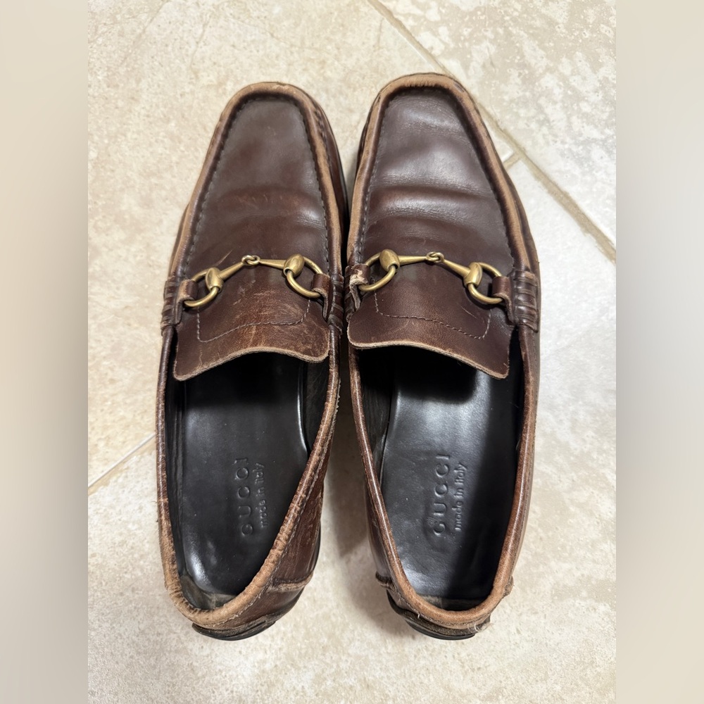 Gucci Men's Brown Leather Loafers size 9.5‎